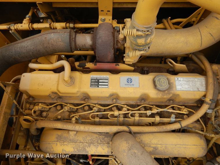 image for item ER9863 1996 New Holland TR98 RWA combine