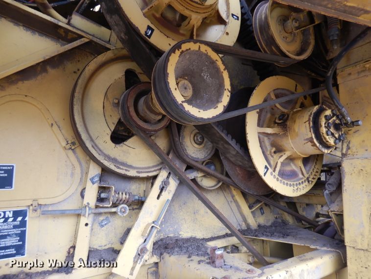 image for item ER9863 1996 New Holland TR98 RWA combine