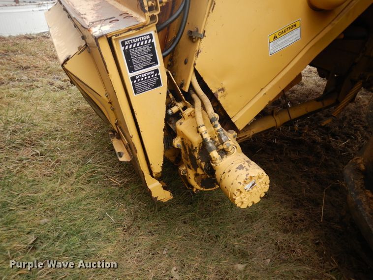 image for item ER9863 1996 New Holland TR98 RWA combine