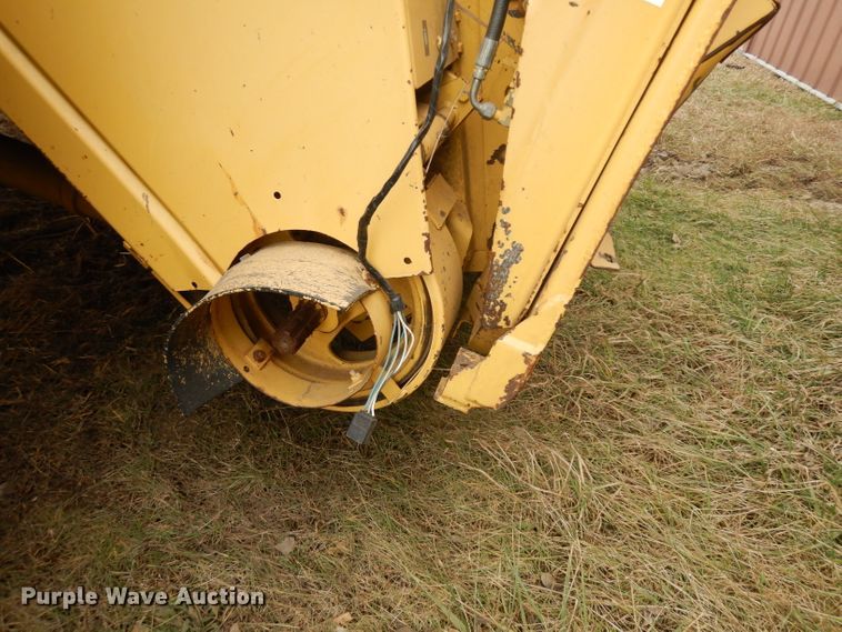 image for item ER9863 1996 New Holland TR98 RWA combine