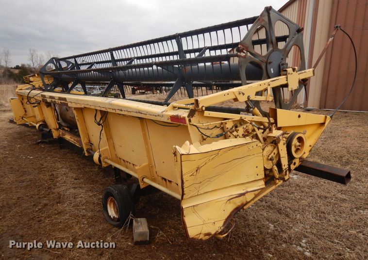 image for item ER9863 1996 New Holland TR98 RWA combine