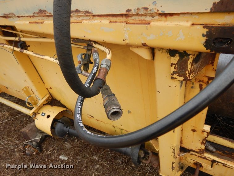 image for item ER9863 1996 New Holland TR98 RWA combine