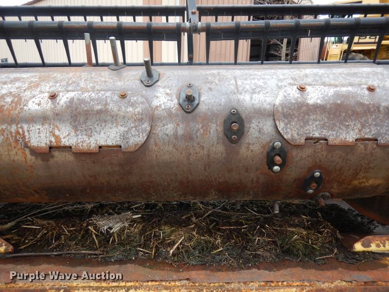 image for item ER9863 1996 New Holland TR98 RWA combine