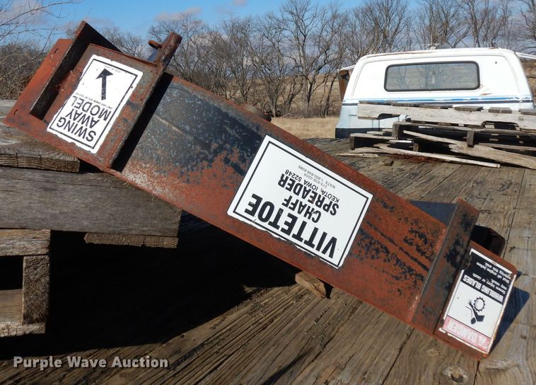 image for item ER9863 1996 New Holland TR98 RWA combine