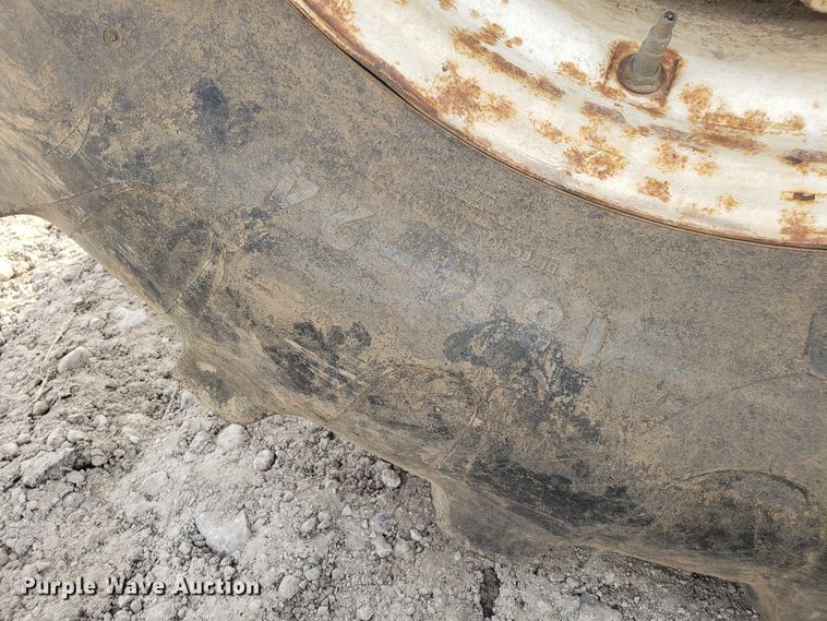 image for item EZ9098 2008 New Holland T2410 MFWD tractor