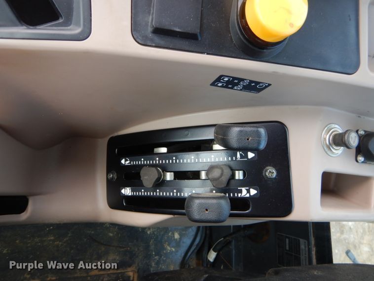 image for item GB9603 2014 Kubota M8560 tractor