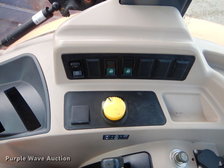 image for item GB9603 2014 Kubota M8560 tractor