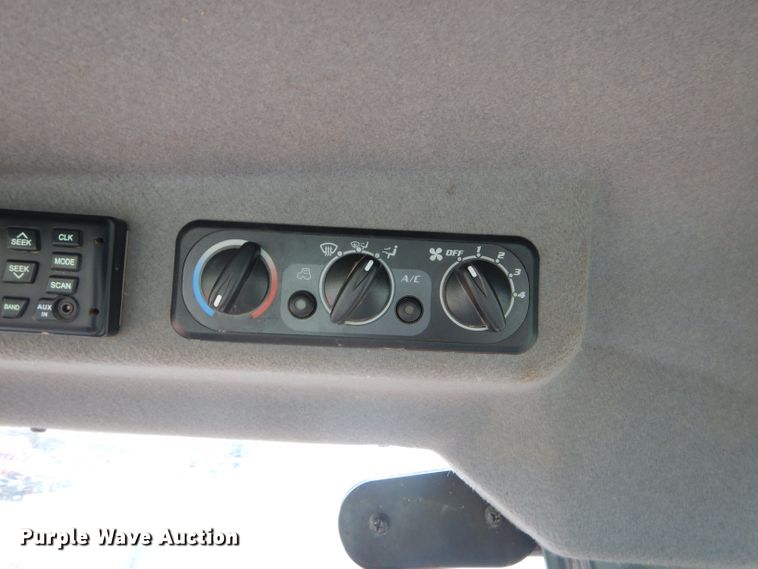 image for item GB9603 2014 Kubota M8560 tractor