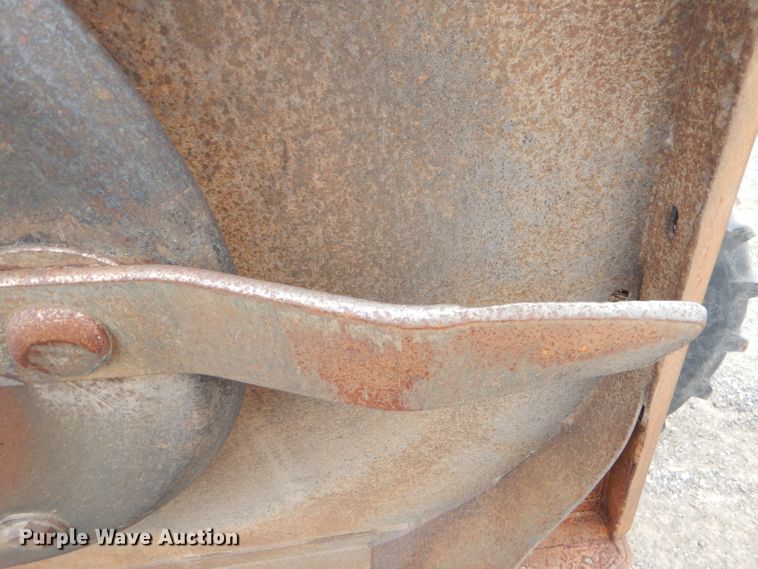 image for item GB9603 2014 Kubota M8560 tractor