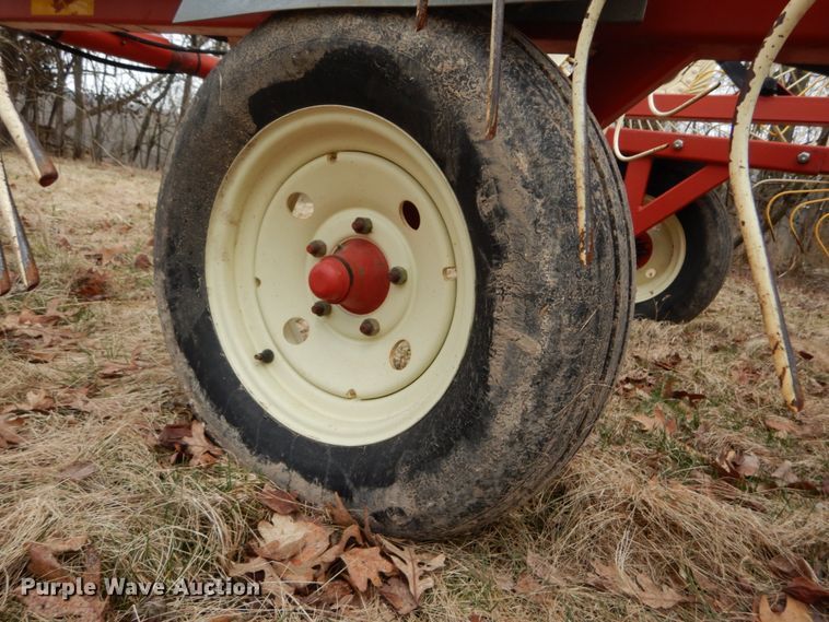 image for item GB9778 2008 H&S hay rake