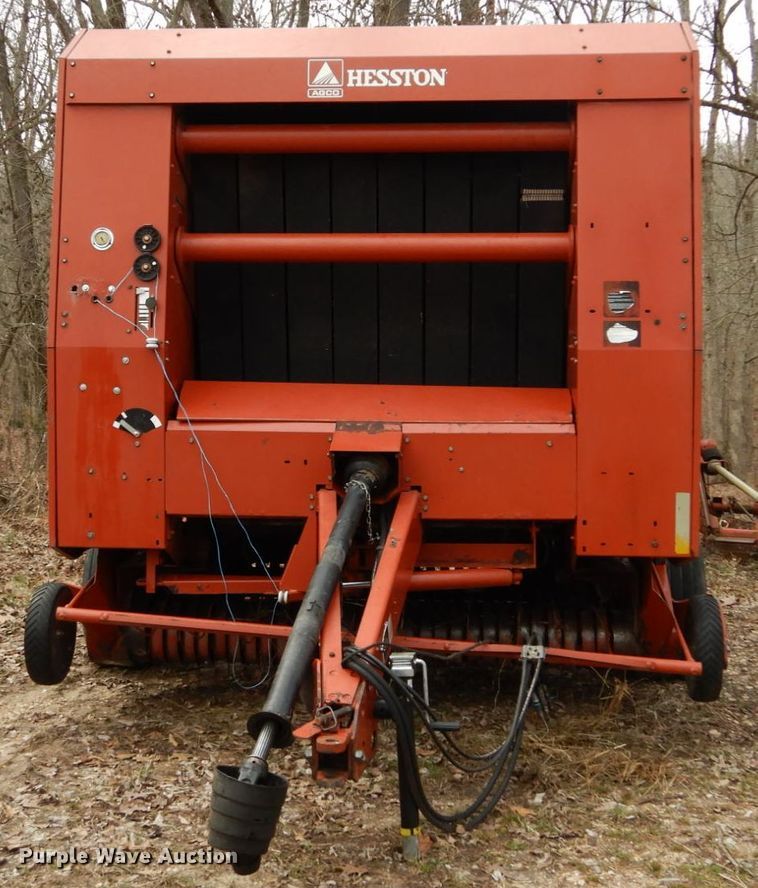 image for item GB9780 2005 Hesston 956 round baler