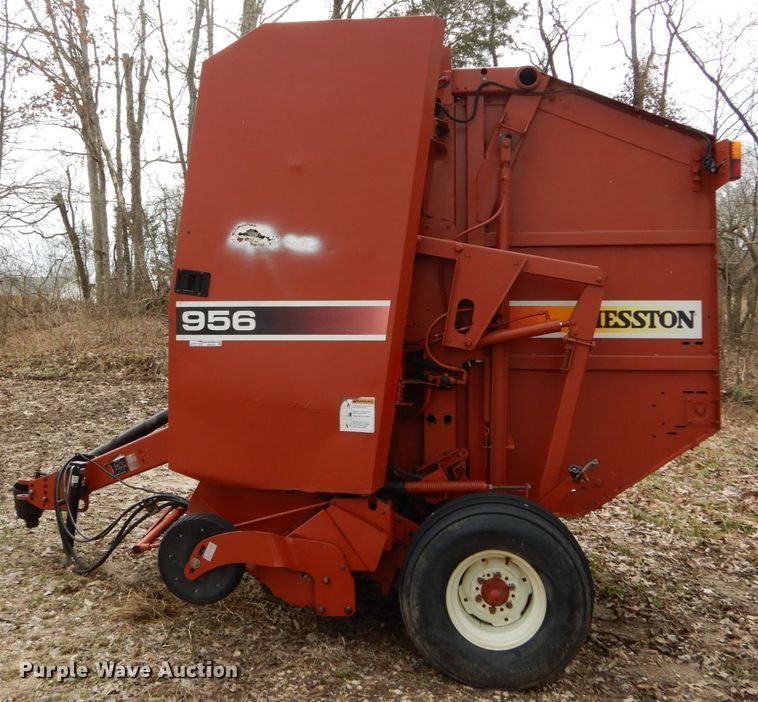image for item GB9780 2005 Hesston 956 round baler