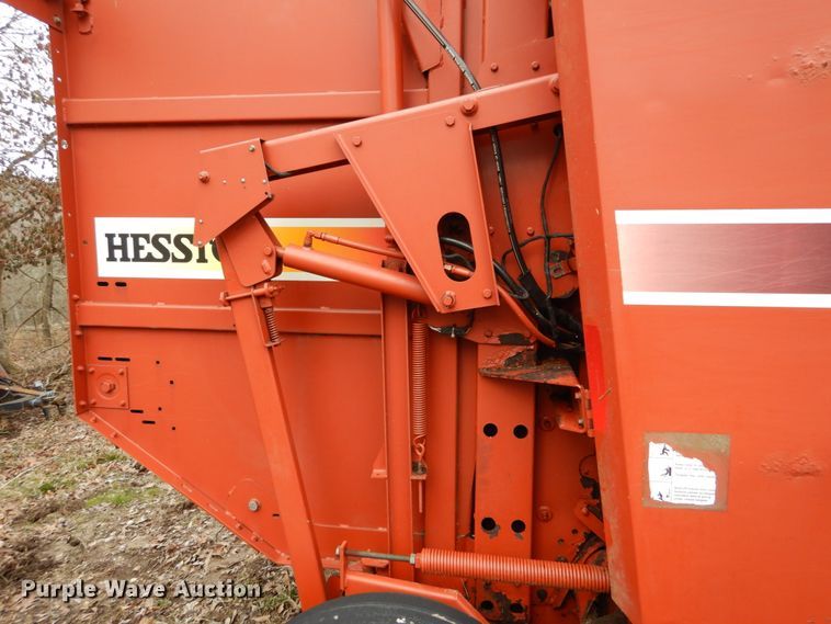 image for item GB9780 2005 Hesston 956 round baler