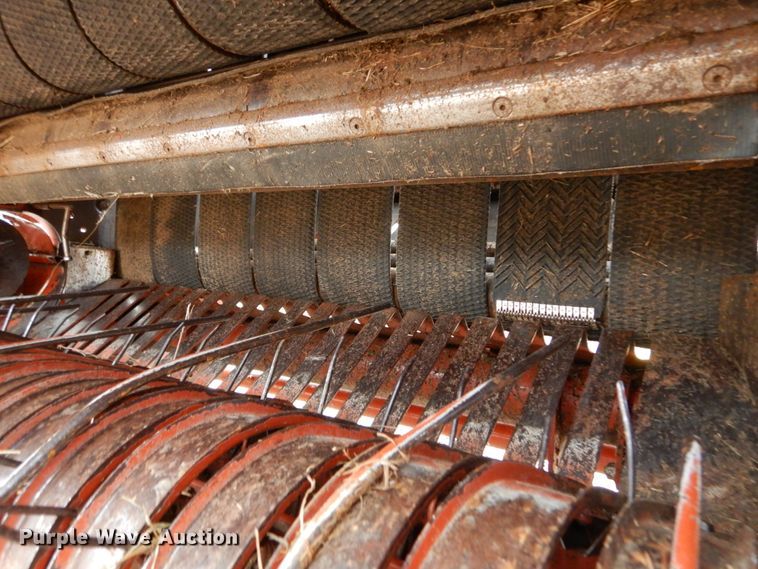 image for item GB9780 2005 Hesston 956 round baler