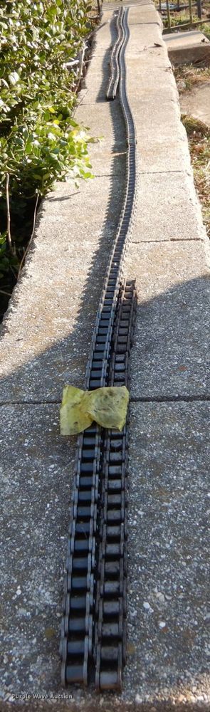 image for item GB9780 2005 Hesston 956 round baler