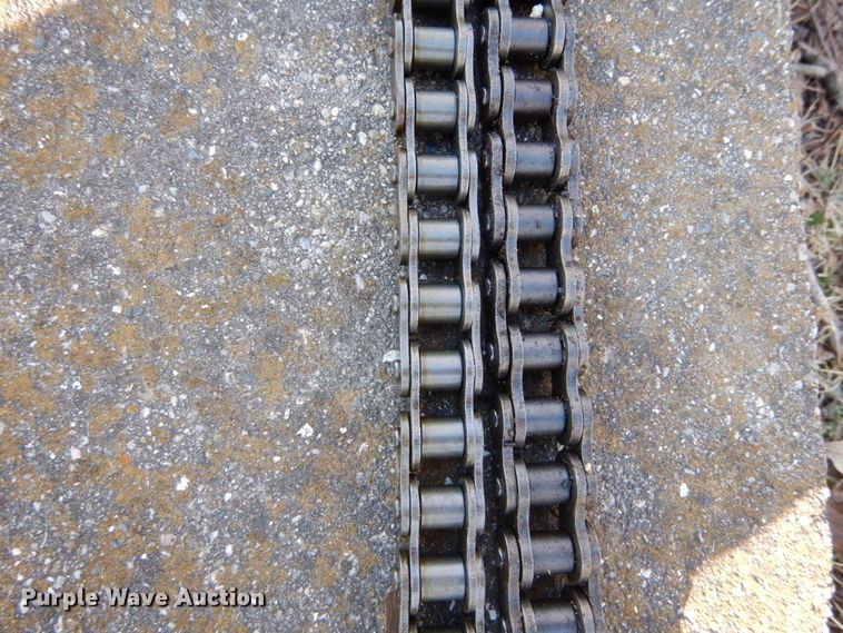 image for item GB9780 2005 Hesston 956 round baler