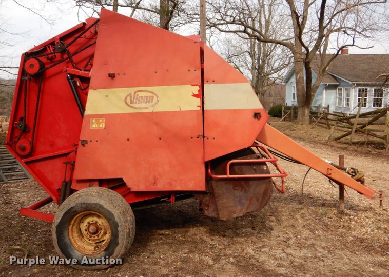 image for item GB9781 Vicon RP1511 round baler