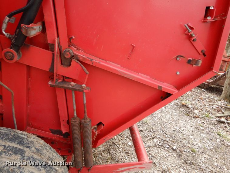 image for item GB9781 Vicon RP1511 round baler