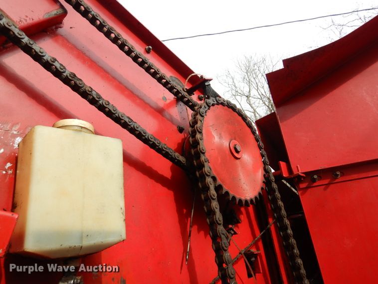 image for item GB9781 Vicon RP1511 round baler