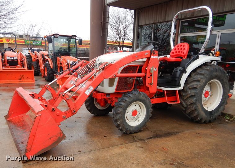 image for item GE9126 2009 New Holland Boomer 8N MFWD tractor