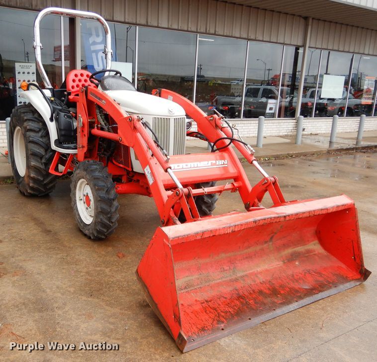 image for item GE9126 2009 New Holland Boomer 8N MFWD tractor