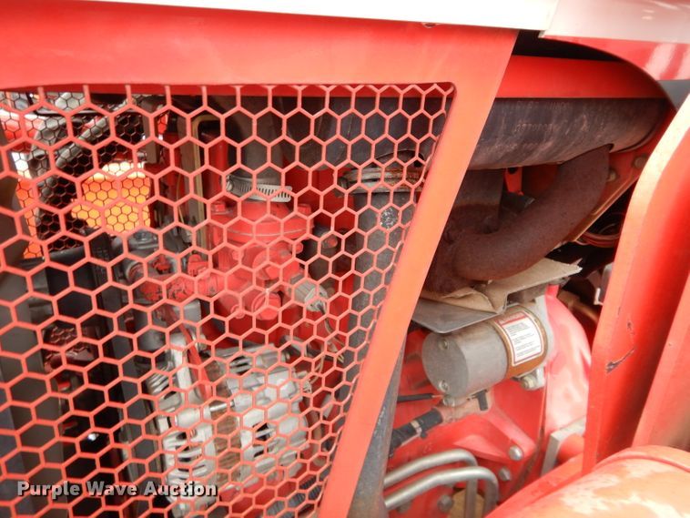 image for item GE9126 2009 New Holland Boomer 8N MFWD tractor