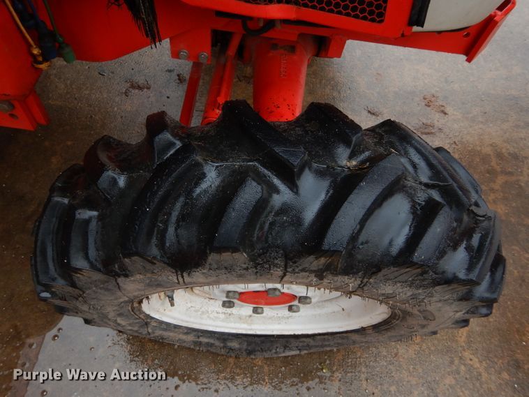 image for item GE9126 2009 New Holland Boomer 8N MFWD tractor