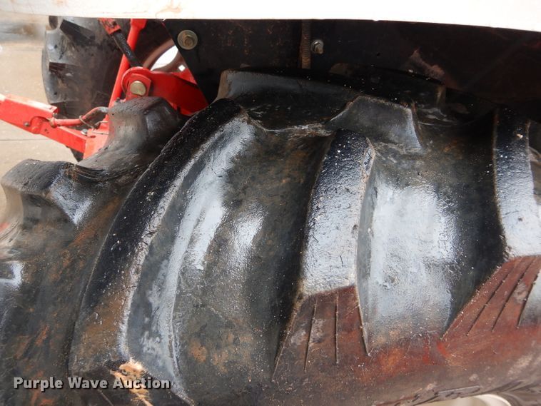 image for item GE9126 2009 New Holland Boomer 8N MFWD tractor