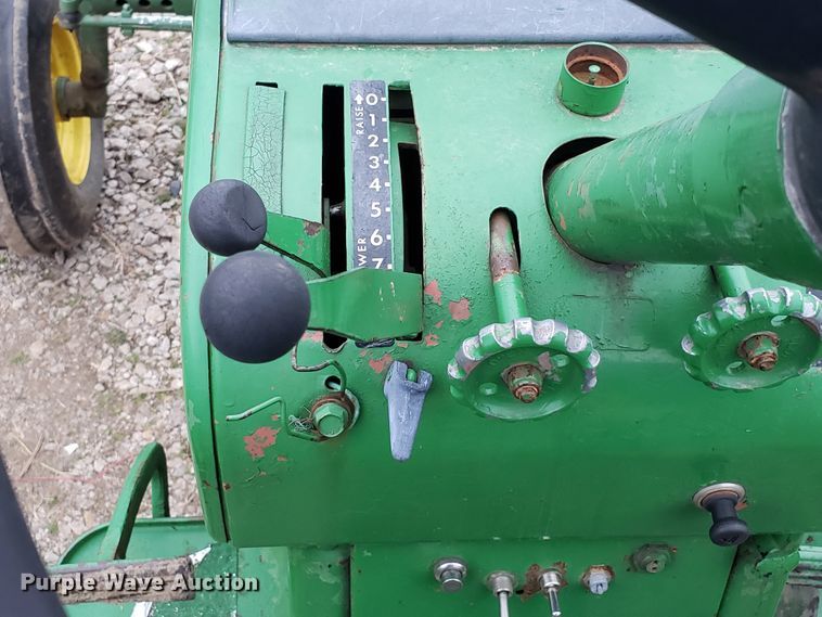 image for item GG9583 John Deere 4020 tractor