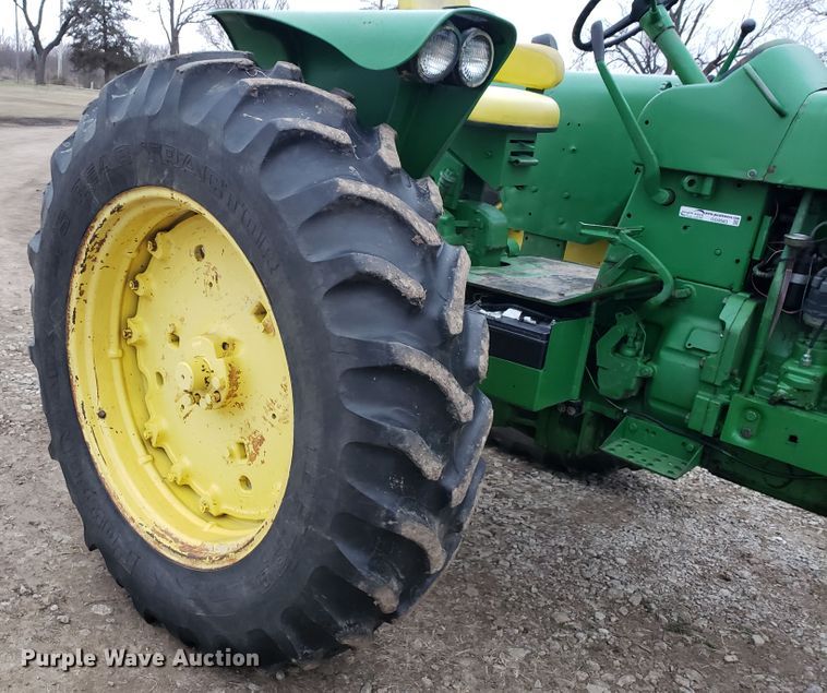 image for item GG9583 John Deere 4020 tractor