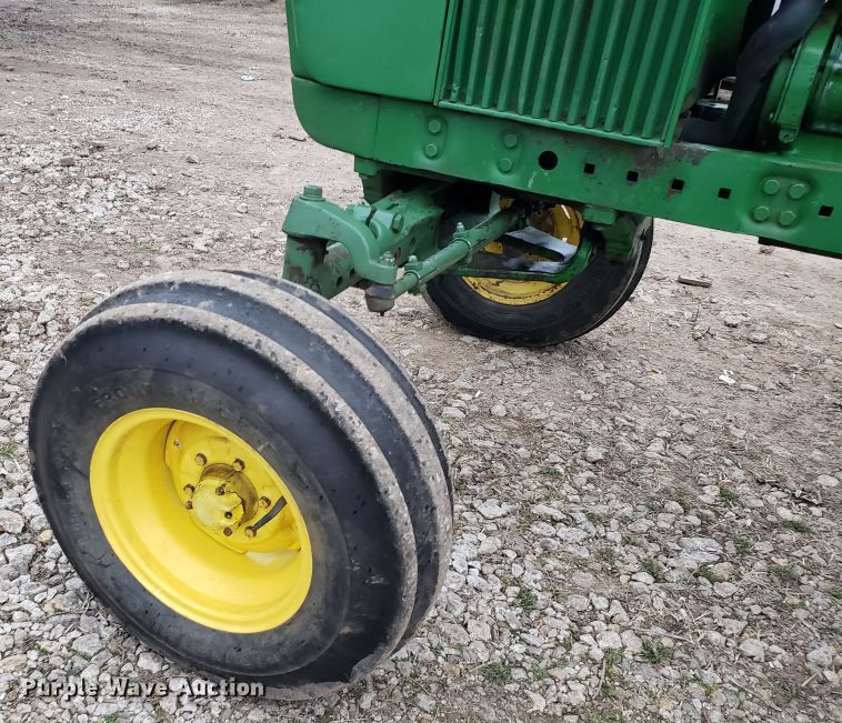 image for item GG9583 John Deere 4020 tractor