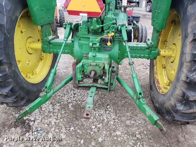 image for item GG9583 John Deere 4020 tractor