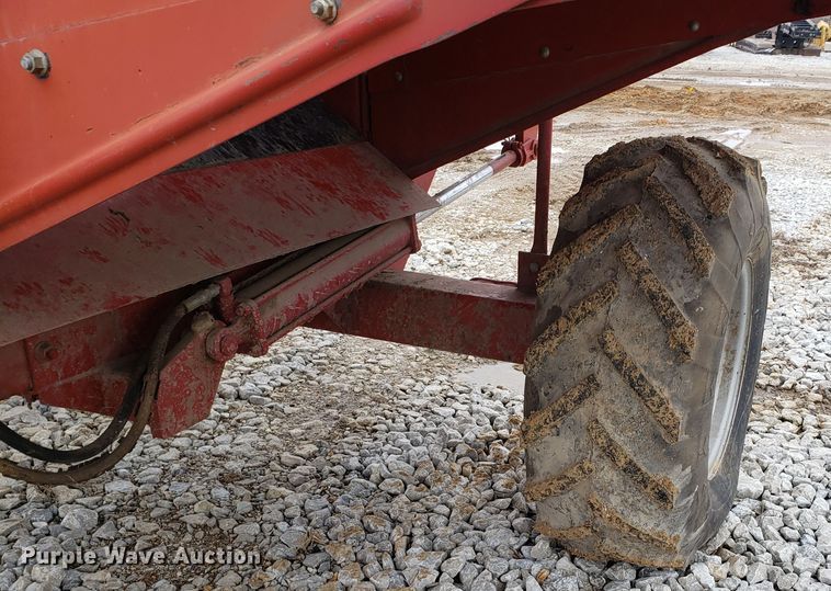 image for item GG9590 Case IH 8610 bale processor