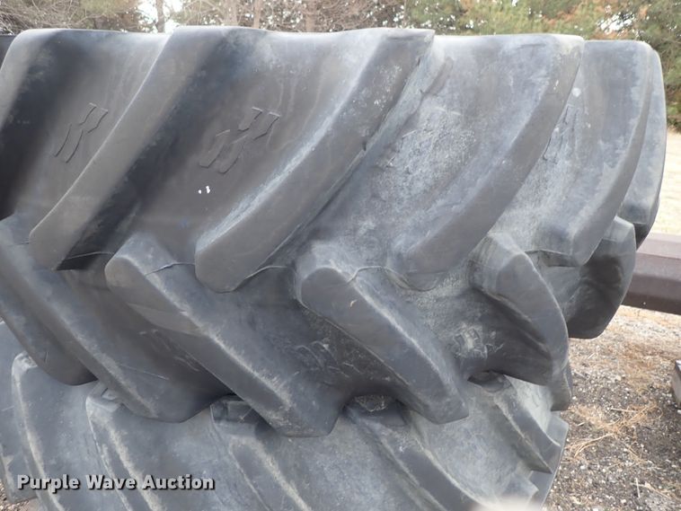 image for item GN9487 (2) Alliance 620/75R26 tires