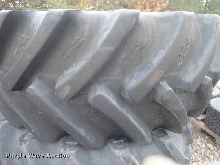 image for item GN9487 (2) Alliance 620/75R26 tires