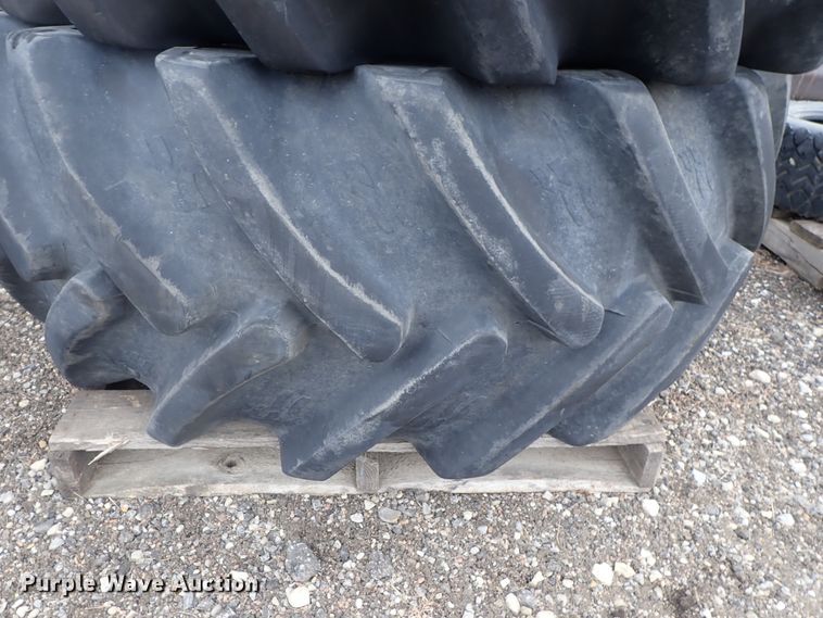 image for item GN9487 (2) Alliance 620/75R26 tires