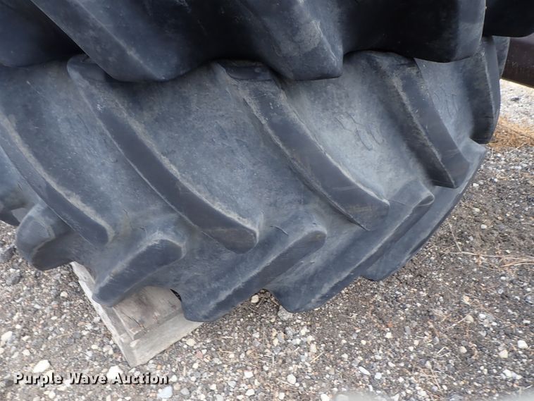 image for item GN9487 (2) Alliance 620/75R26 tires