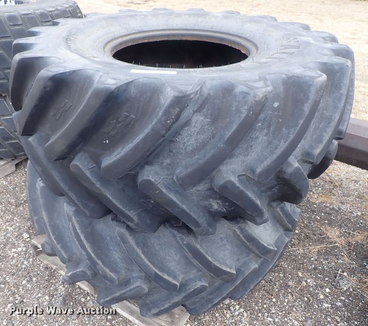 image for item GN9487 (2) Alliance 620/75R26 tires