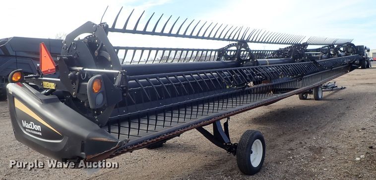 image for item GN9517 2014 MacDon FD75-D flex draper head