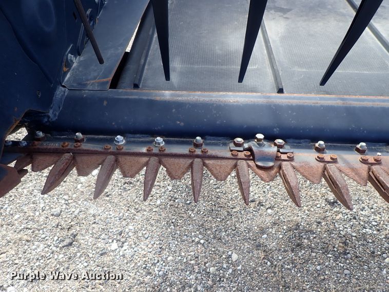 image for item GN9517 2014 MacDon FD75-D flex draper head