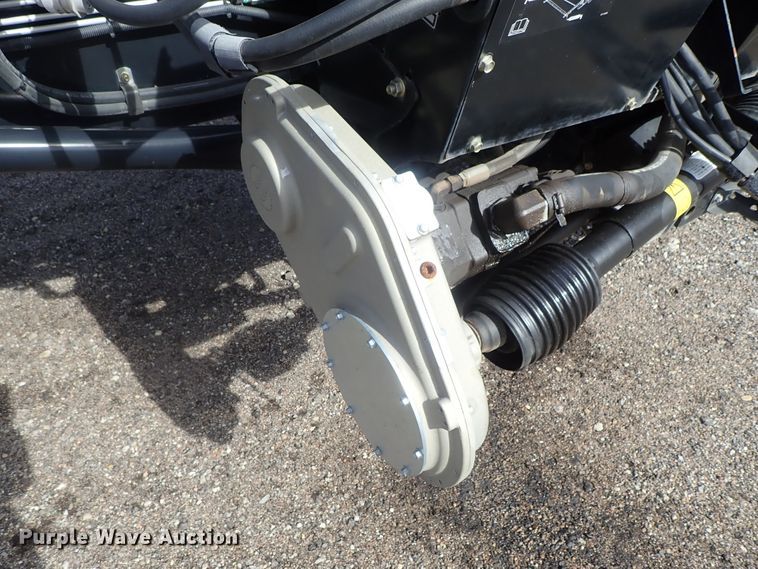 image for item GN9517 2014 MacDon FD75-D flex draper head