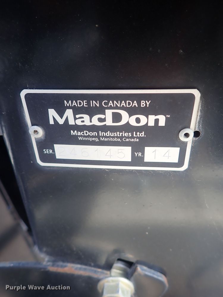 image for item GN9517 2014 MacDon FD75-D flex draper head