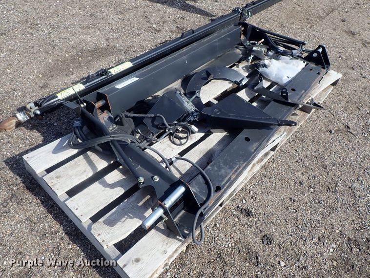 image for item GN9517 2014 MacDon FD75-D flex draper head