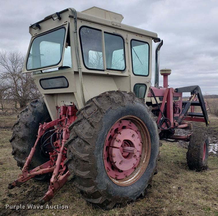 image for item GO9972 International Farmall 1256 tractor