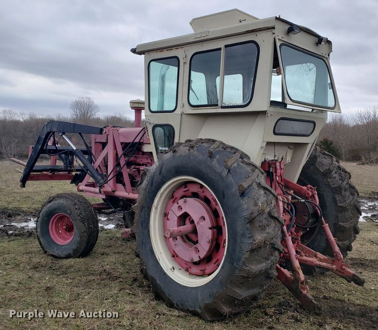 image for item GO9972 International Farmall 1256 tractor