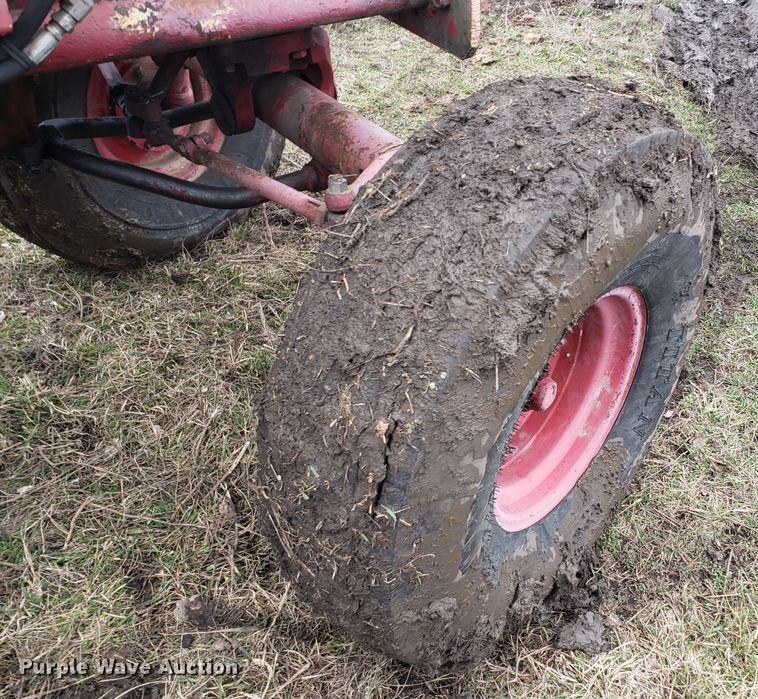 image for item GO9972 International Farmall 1256 tractor
