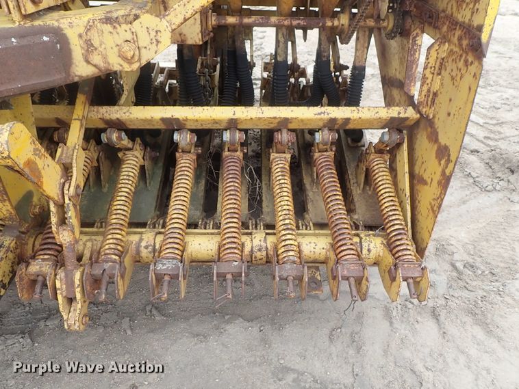 image for item GW9250 HayBuster 1206 grain drill