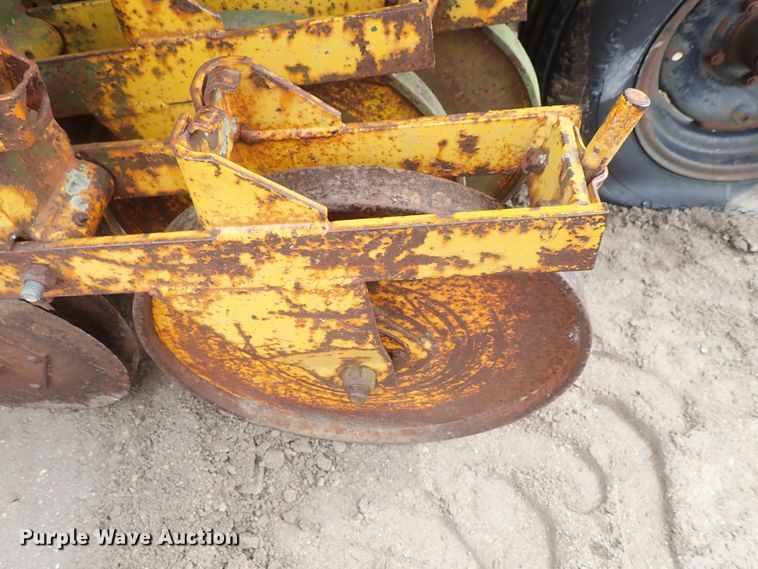 image for item GW9250 HayBuster 1206 grain drill