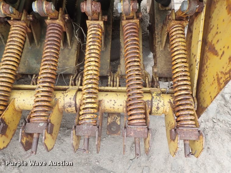 image for item GW9250 HayBuster 1206 grain drill