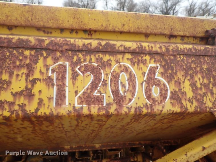 image for item GW9250 HayBuster 1206 grain drill